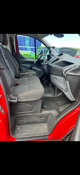 Ford Transit Custom 3 of 4