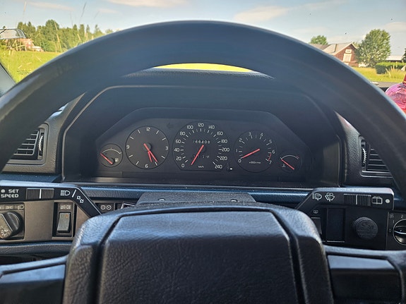 Volvo 940 2 of 5