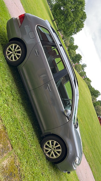 Volkswagen Golf VI 2 of 5