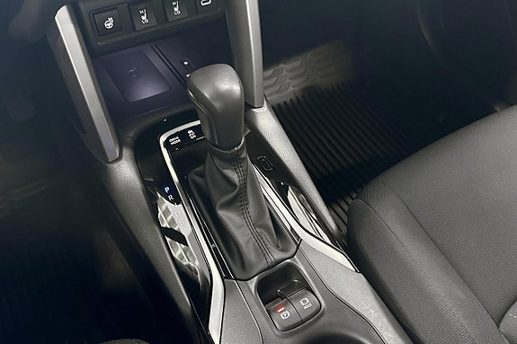 Toyota Corolla Cross 12 of 19