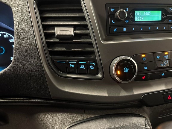 Ford Transit Custom 16 of 18