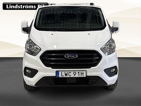 Ford Transit Custom 8 of 18