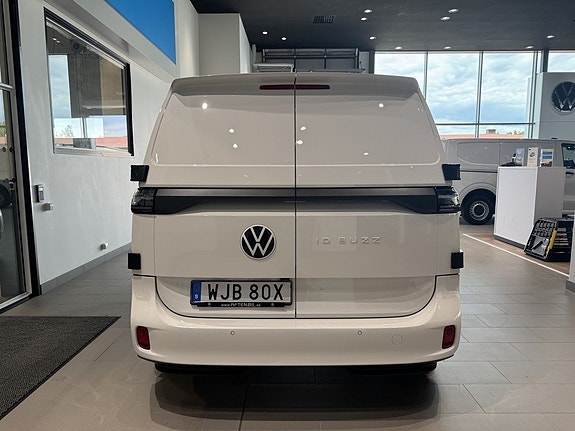Volkswagen ID. Buzz 5 of 18