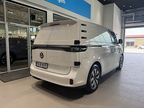 Volkswagen ID. Buzz 4 of 18