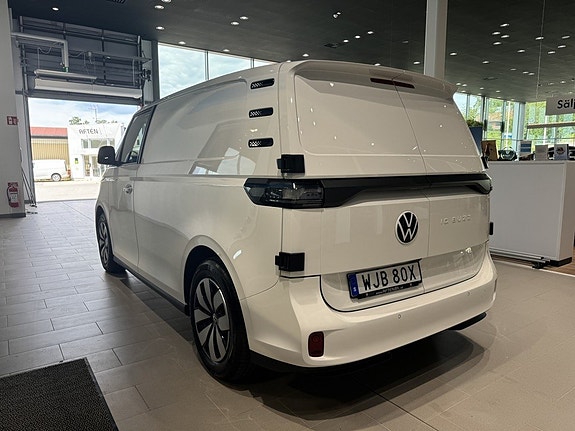 Volkswagen ID. Buzz 6 of 18