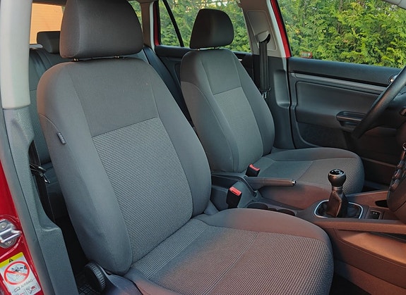 Volkswagen Golf V 9 of 18