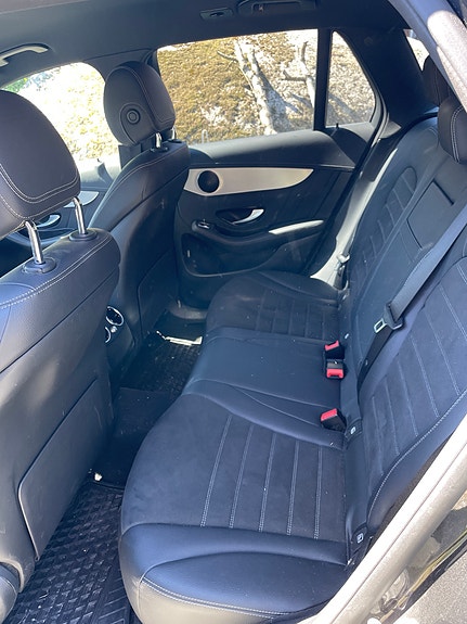 Mercedes-Benz GLC300 d 4 of 5