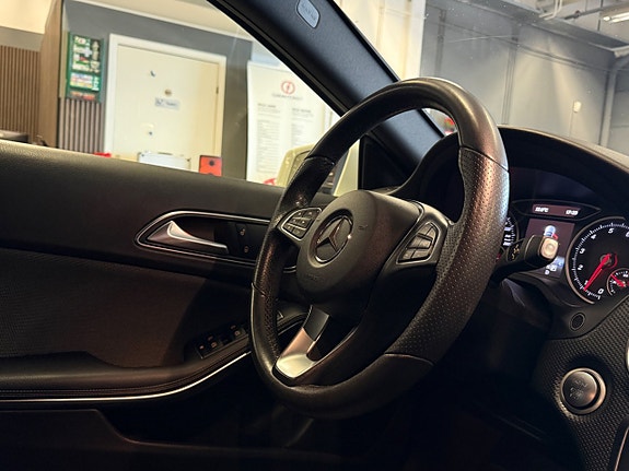 Mercedes-Benz A180 28 of 29