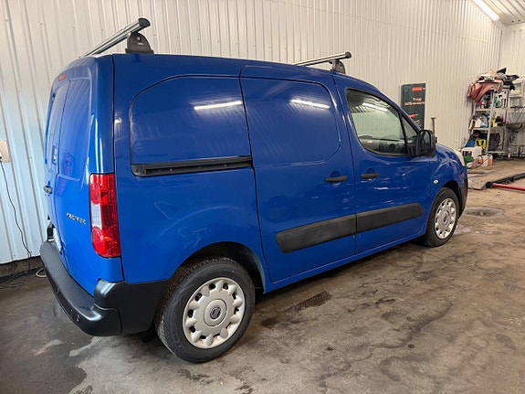 Peugeot Partner 3 of 5