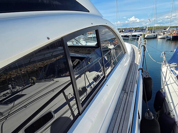 Fairline Targa 52 GT 2 of 12