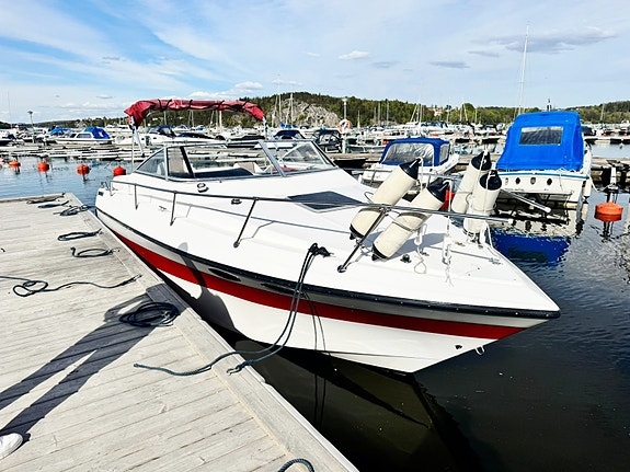 Elan Invader 240 / 7,5m / Volvo 5,7 V8 270hk 2 of 5