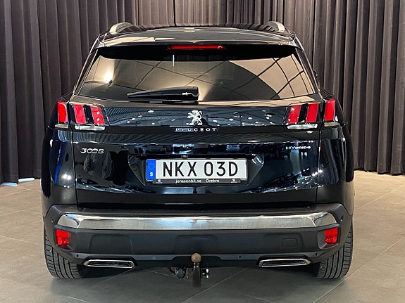 Peugeot 3008 2 of 5