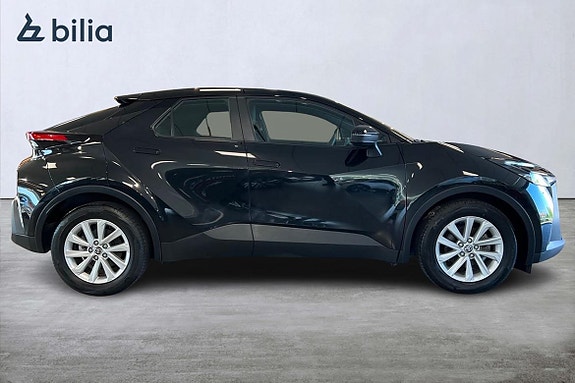 Toyota C-HR 18 of 21