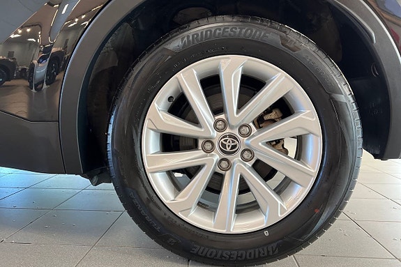 Toyota C-HR 17 of 21