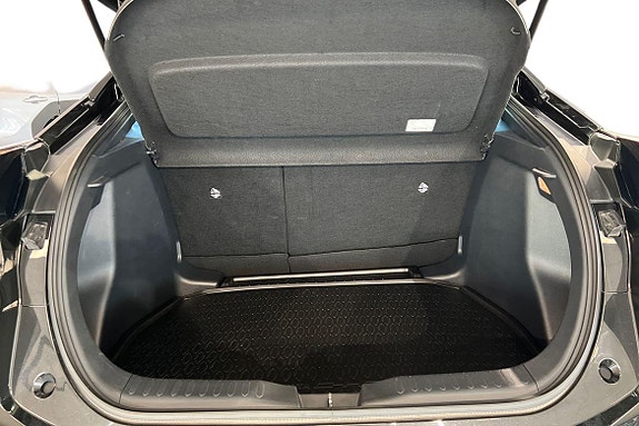 Toyota C-HR 12 of 21