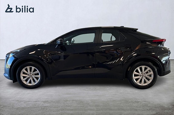 Toyota C-HR 3 of 21