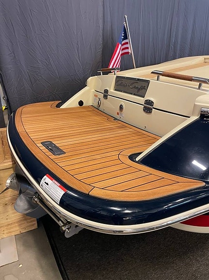 Chris Craft 27 Launch 9 of 11