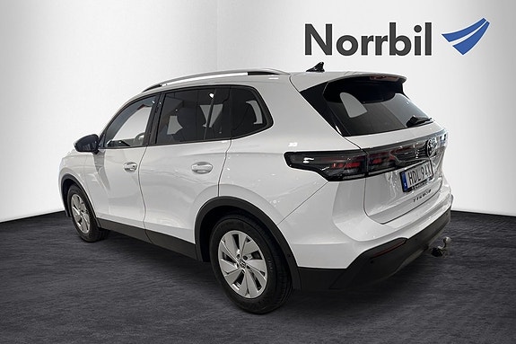 Volkswagen Tiguan 3 of 5