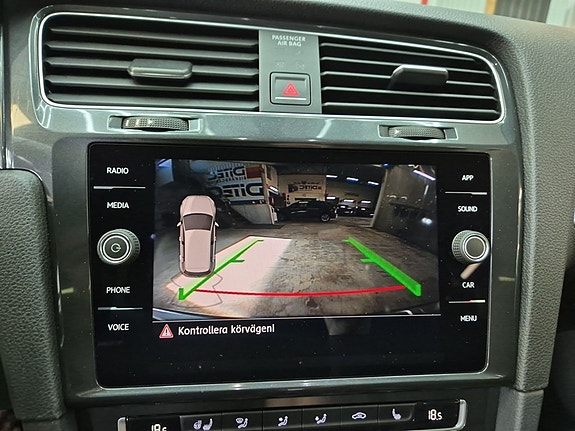 Volkswagen Golf Alltrack 10 of 10