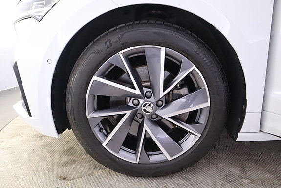 Skoda Enyaq 10 of 26