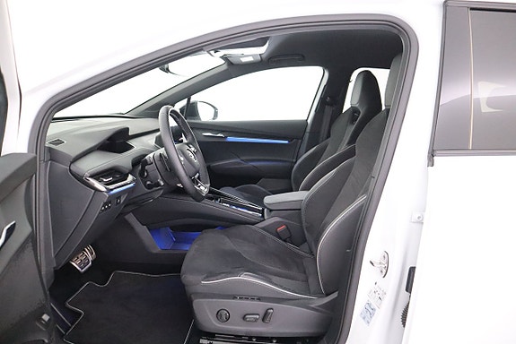 Skoda Enyaq 12 of 26