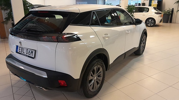 Peugeot 2008 3 of 5