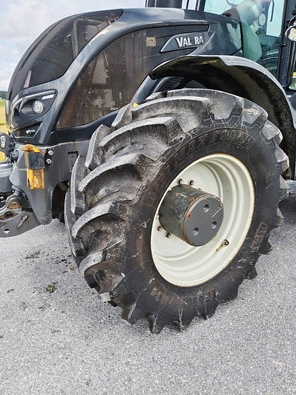 Valtra S 374 4 of 5