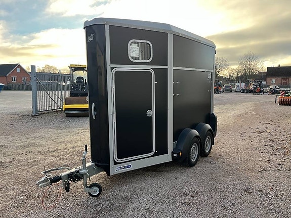 Ifor Williams HB 403 Hästtransport 2 of 4