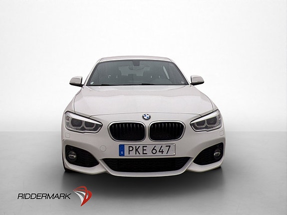 BMW 118i 2 of 5