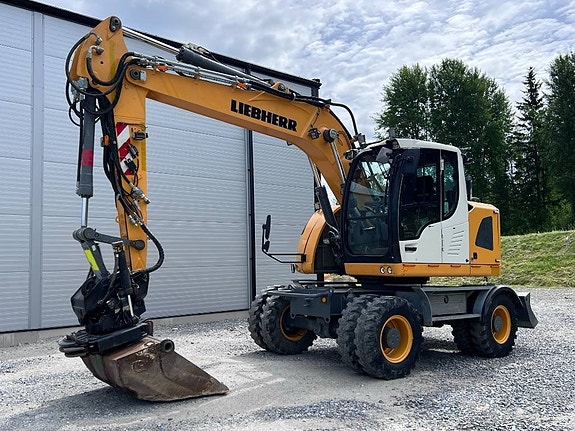 Liebherr A 914 Compact Litronic 3 of 15
