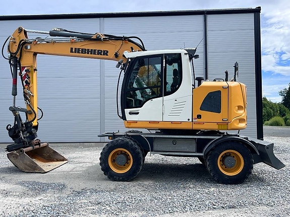 Liebherr A 914 Compact Litronic 2 of 15