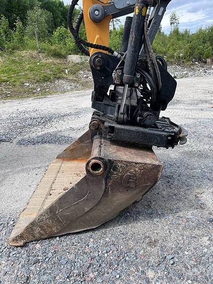 Liebherr A 914 Compact Litronic 12 of 15