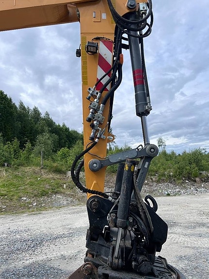 Liebherr A 914 Compact Litronic 15 of 15