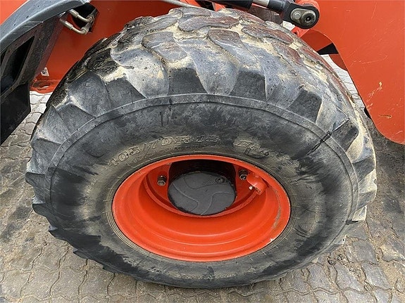 Kubota R082 6 of 10