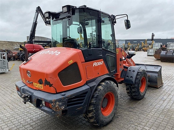 Kubota R082 4 of 10