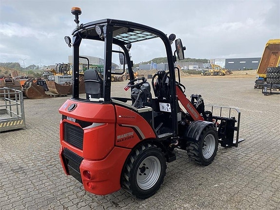 Manitou MLA 2-25H 4P 4 of 10