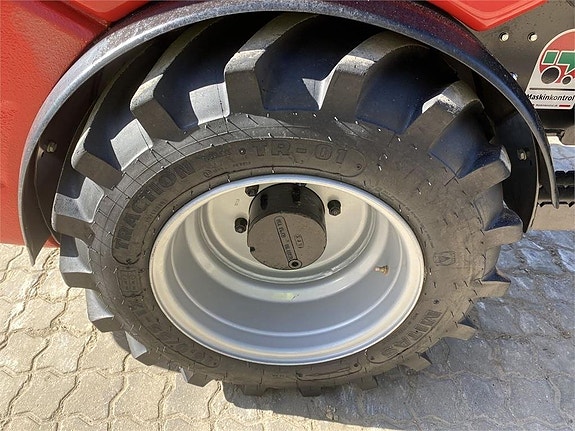 Manitou MLA 4-50H-C CAB ST5 7 of 10