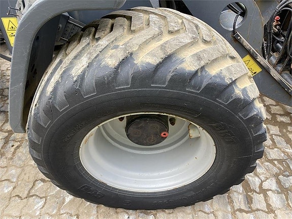 Terex TL100 6 of 10