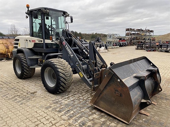 Terex TL100 5 of 10