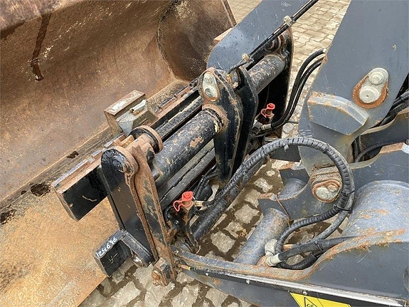 Terex TL100 9 of 10