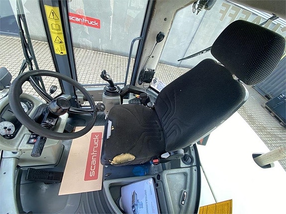 Terex TL100 3 of 10