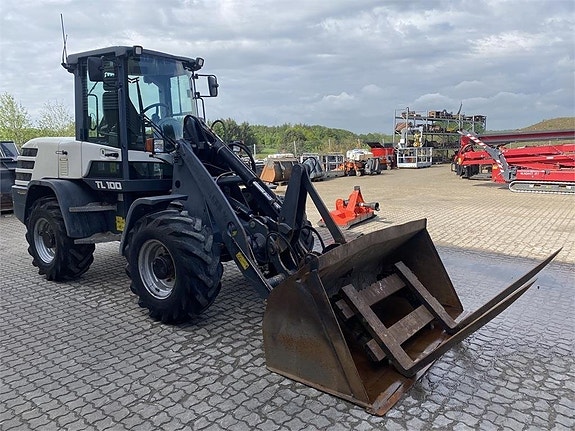 Terex TL100 5 of 10