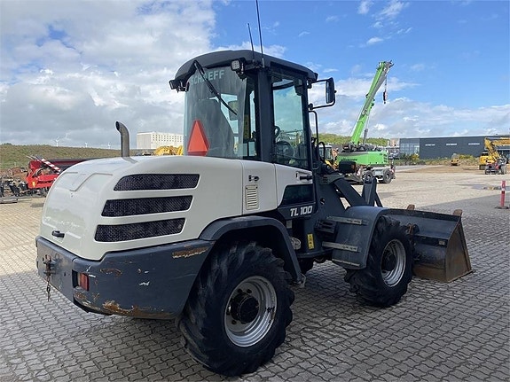 Terex TL100 4 of 10