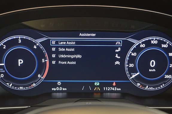Volkswagen Passat 13 of 23