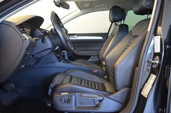 Volkswagen Passat 9 of 23
