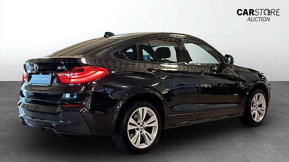 BMW X4 2 of 12
