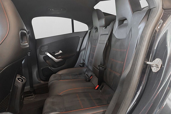 Mercedes-Benz CLA200 d 13 of 30
