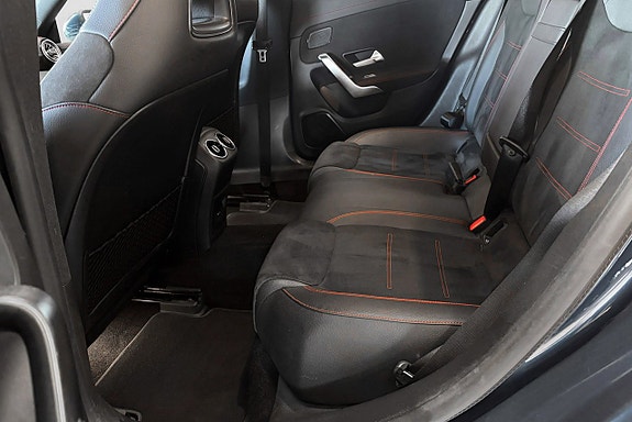 Mercedes-Benz CLA200 d 12 of 30