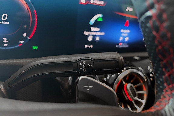 Mercedes-Benz CLA200 d 24 of 30