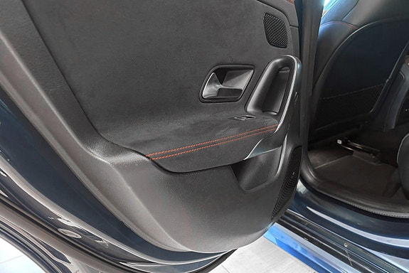 Mercedes-Benz CLA200 d 14 of 30